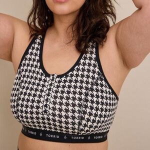 Women's Torrid Lightly Lined Rib Henley Bralette, Size 2